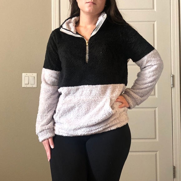 Black & Cream Two Tone Sherpa 1/4 Zip Pullover - Picture 4 of 8